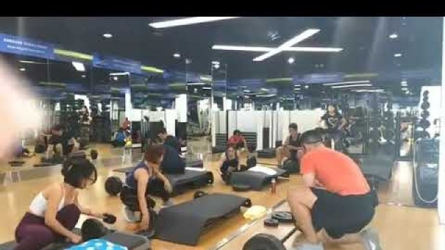 'Lớp Body Pump tại California Fitness & Yoga Centers'