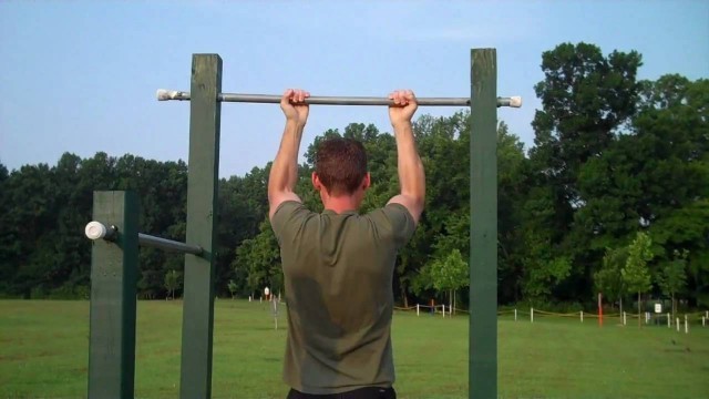 'Marine Corps Fitness - Proper Pull-Ups'