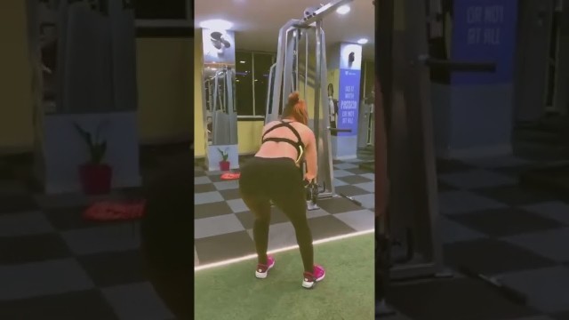 'beautiful girls at the gym