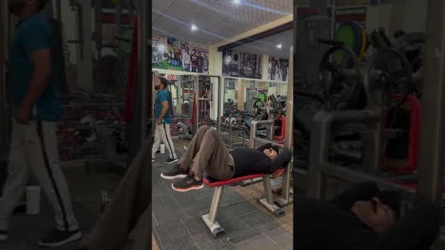 'gym abs workout#60 year #youtubeshort#treanding #shortvideo #viral video'