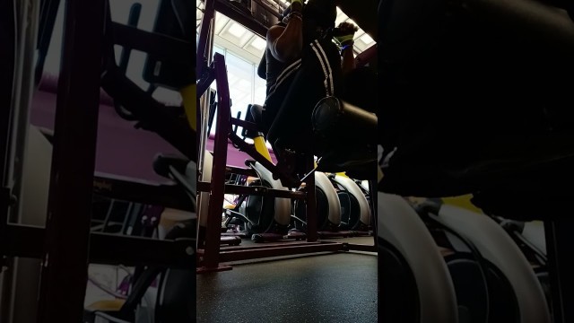 'Planet Fitness machine (ABS WORKOUT)'