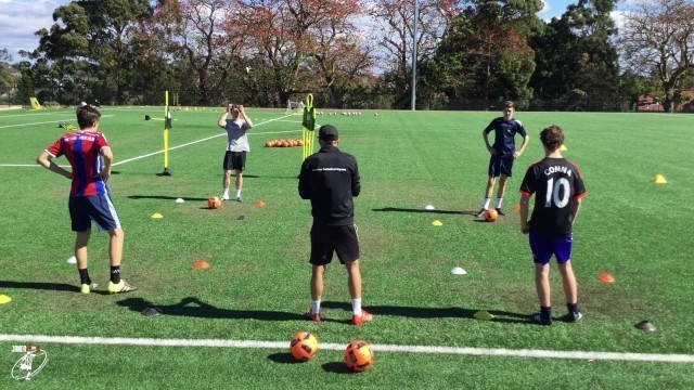 '4 players, 4 coloured boxes, loads of different drills - Joner Football'