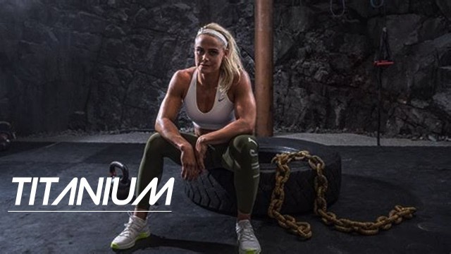 'SARA SIGMUNDSDOTTIR - TITANIUM | Female Fitness Motivation 2021'