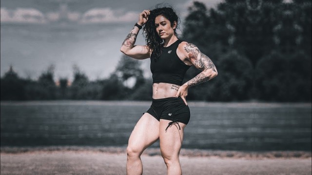 'NATASHA AUGHEY - STRONGEST WOMAN | FEMALE FITNESS MOTIVATION'