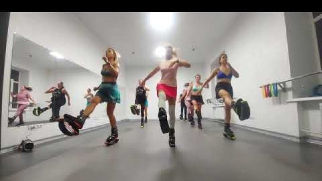 'Вечерняя тренировка Kangoo Jumps (тренер Богдана). Kangoo Fitness Club Odessa'