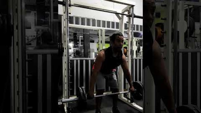 'تمرين الروينغ بالبار #shorts #bodybuilding #maroc #musculation #fitness #fyp #pullups #pullup'