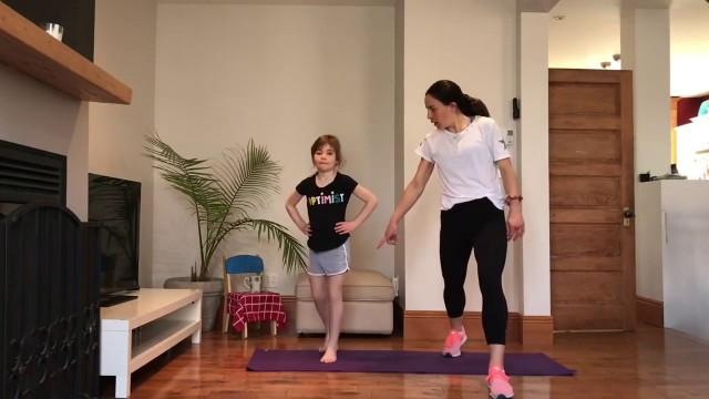 'Entrainement Mère-Fille à la maison | En Forme... avec les enfants!'