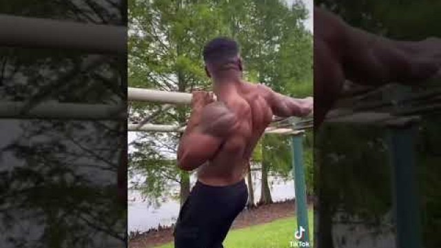 'Get A Bigger Back | Pullup Workout'